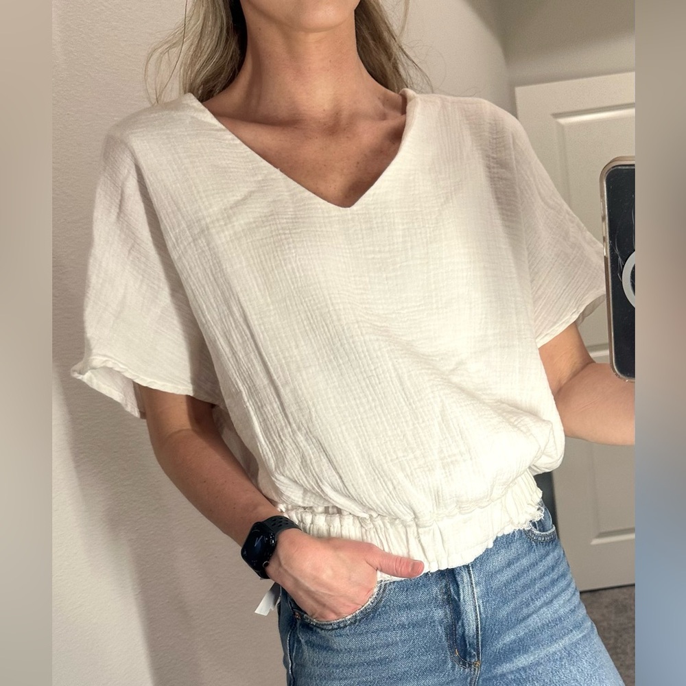 Women's White Linen V-Neck Top